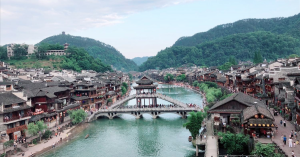 Tour Trung Quốc Hấp Dẫn: Bình Biên - Di Lạc - Kiến Thuỷ - Mông Tự - Hà Khẩu (4N3Đ)